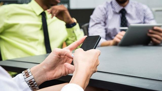 Pekerja Milenial Lebih Suka Terima Arahan Guna Email, Media Sosial