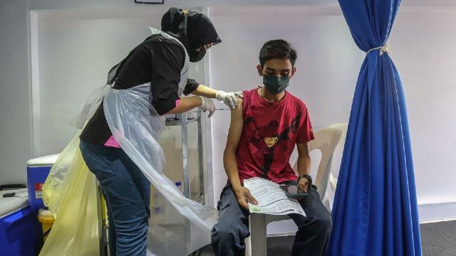 Over 2.9 Million Teenagers In Malaysia Have Been Fully Vaccinated!