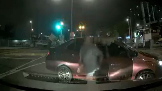 M’sian Escapes Alleged Robbery After Random Car Blocked Them At Traffic Light