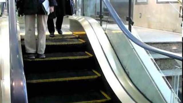Dibina Pada Tahun 1989, Ini Merupakan Eskalator Terpendek Di Dunia