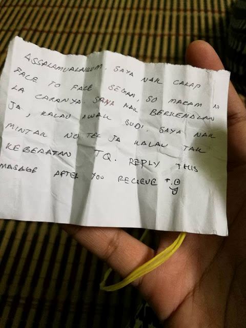 pemalu sungguh sampai bagi surat nak berkenalan guna kucing