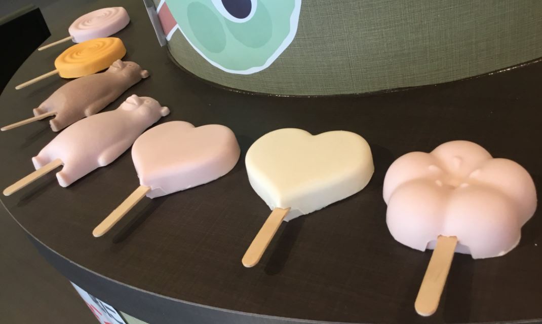 aiskrim ni tak akan cair walaupun letak tengah panas !