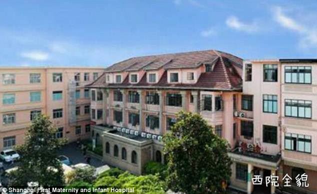 wanita baru tersedar dia besarkan anak orang lain selama 28 tahun