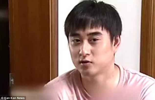 wanita baru tersedar dia besarkan anak orang lain selama 28 tahun