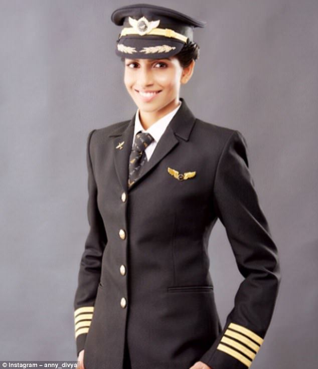 pilot wanita&nbsp;termuda bawa boeing 777 ni tak pernah naik kapal terbang sebelum jadi pilot