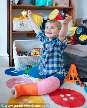 budak umur 3 tahun tak pernah menangis walaupun jari dan tangan patah