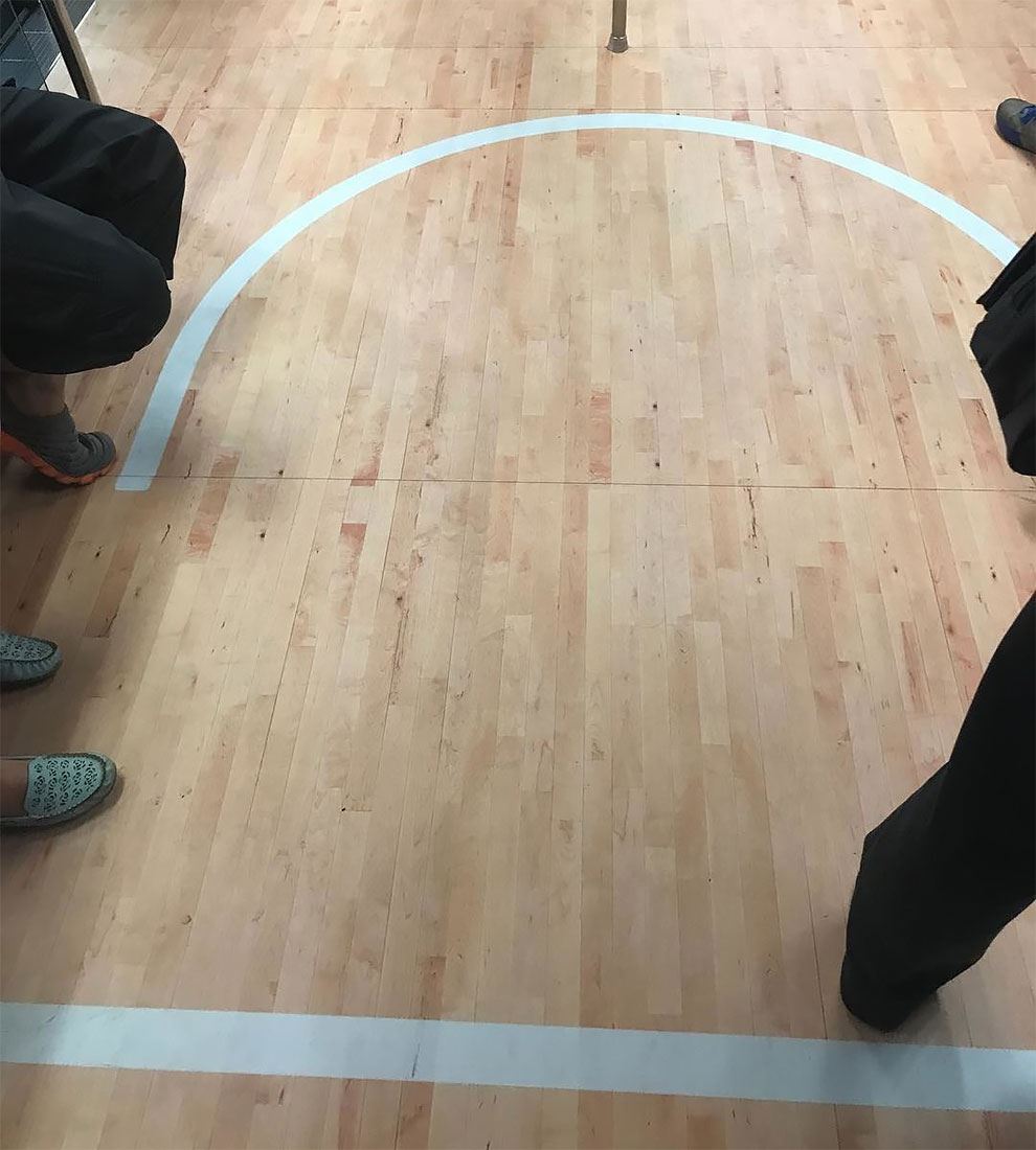 bahagian dalam kereta api di ubah menjadi lokasi sukan