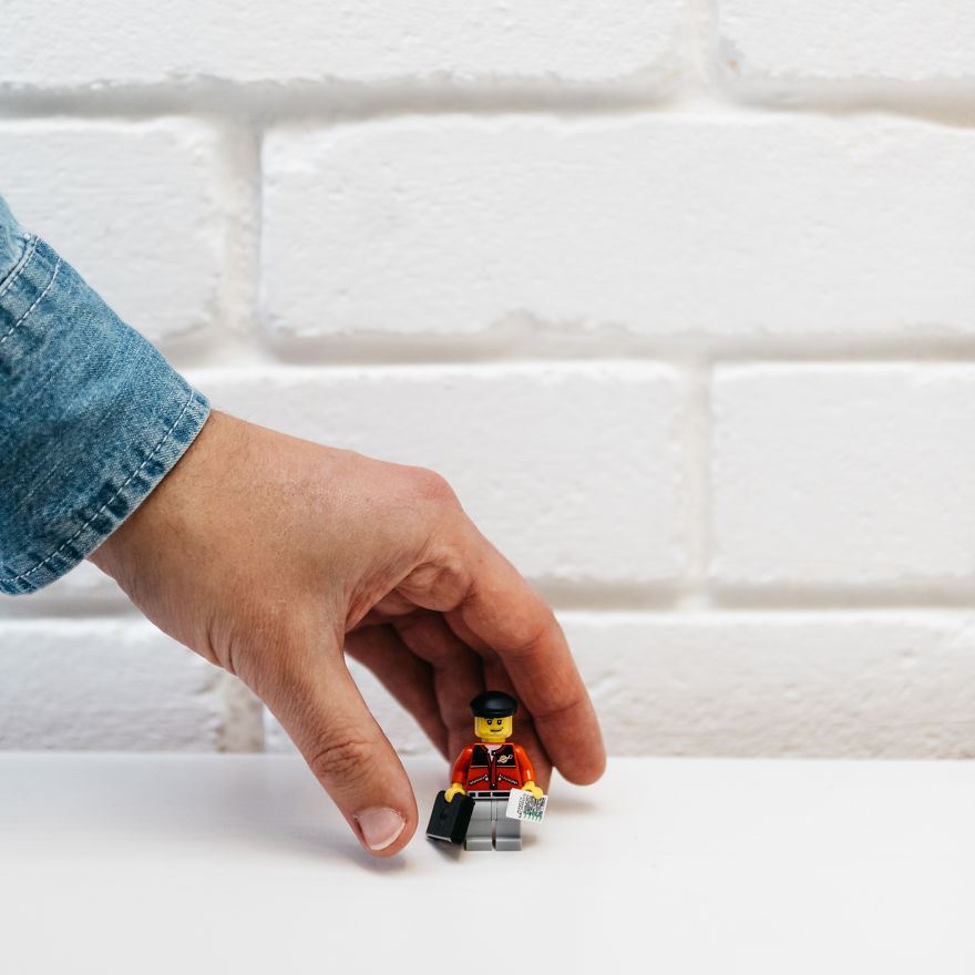 uniknya graduan ini buat resume guna kepingan mini lego