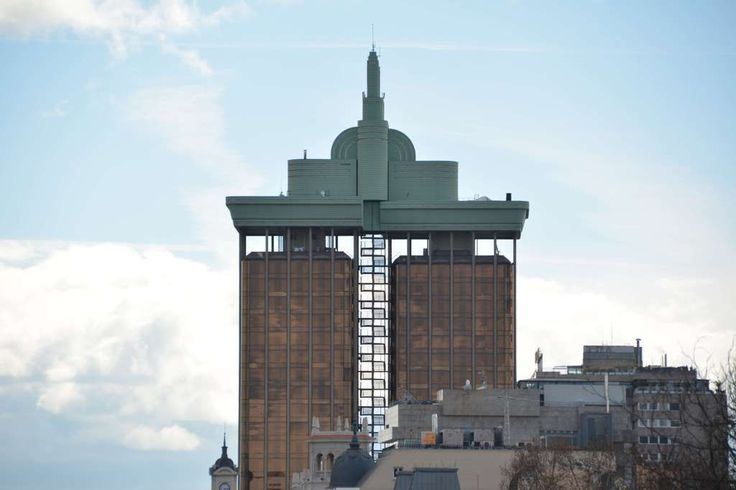 bangunan di sepanyol ini sengaja di bina terbalik, tapak bangunan atas langit