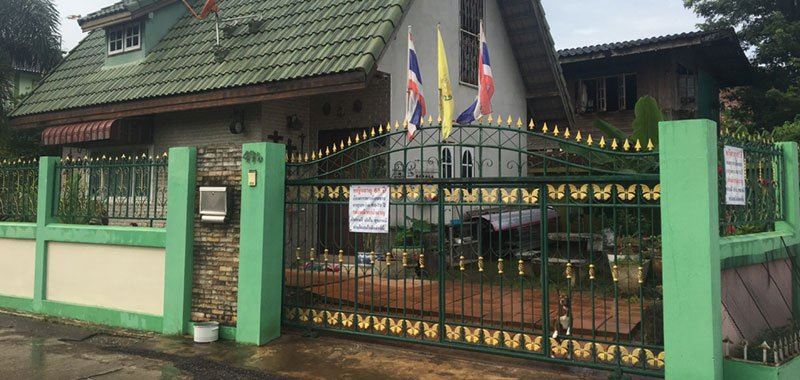 wanita 65 tahun tampal iklan depan rumah sebab nak cari teman lelaki