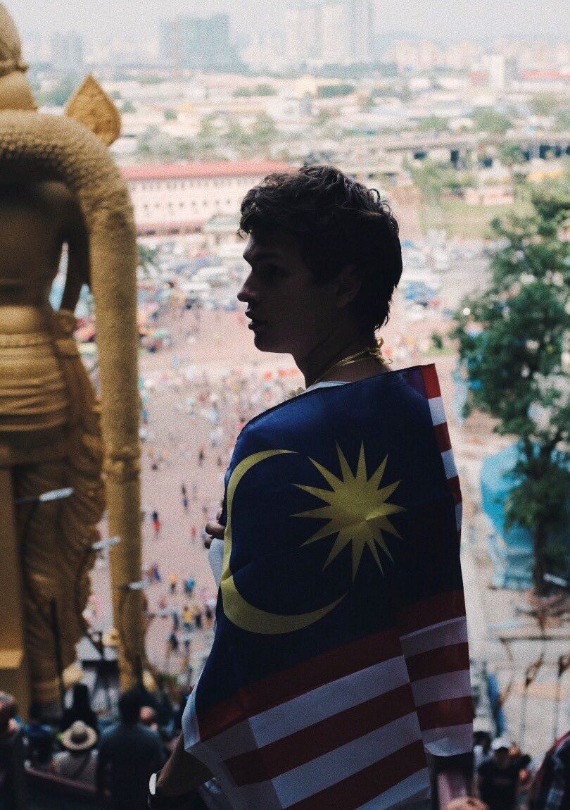 suka durian, peminat teruja ansel elgort ada di malaysia