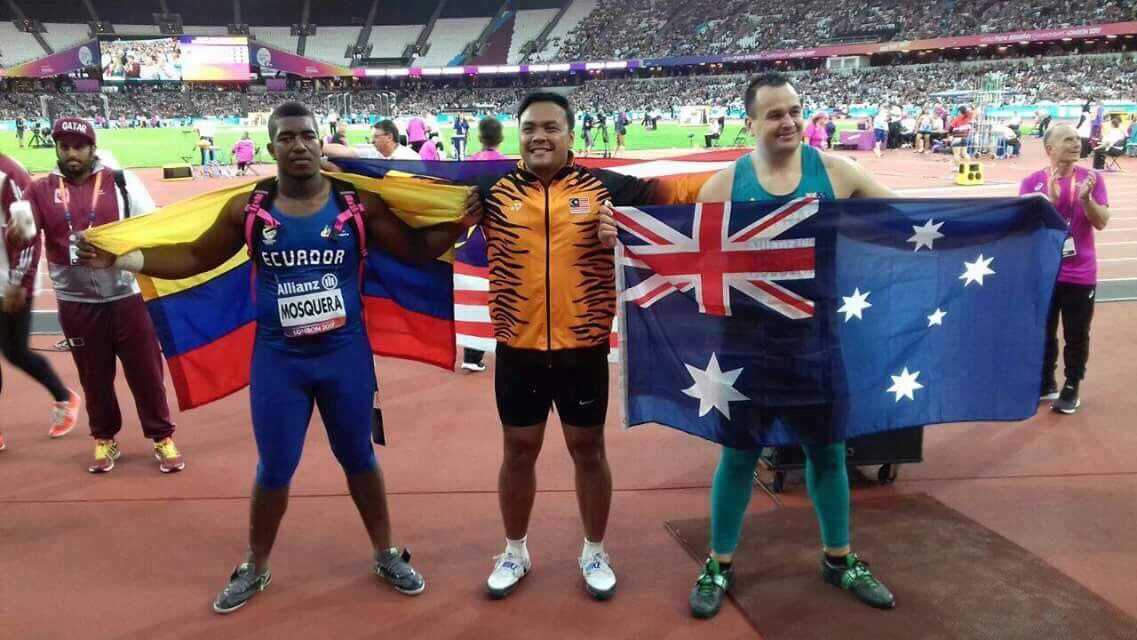 ziyad zolkefli catat rekod dunia baru lontar peluru f20. tahniah!