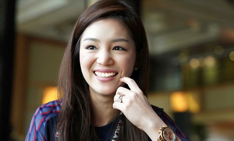 cantiknya pengurus pasukan bola sepak thailand !