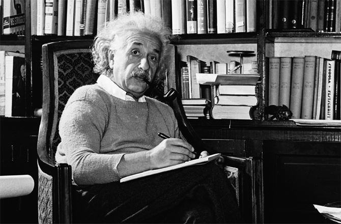 nota istimewa albert einstein kepada pekerja hotel ni bernilai rm 8 juta