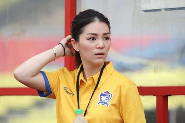 cantiknya pengurus pasukan bola sepak thailand !