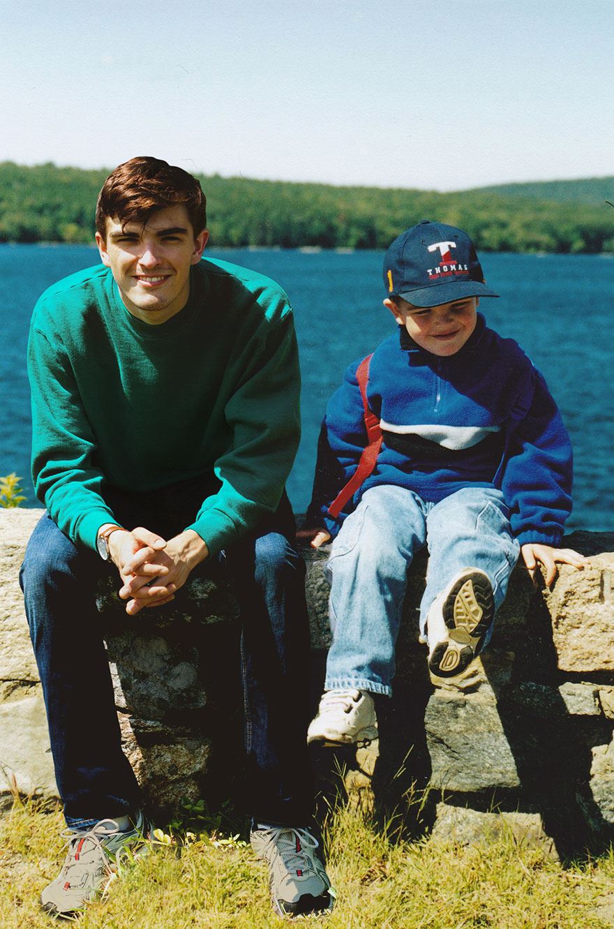 lelaki ni photoshop dirinya ke zaman kanak-kanak. hasilnya memang superb!