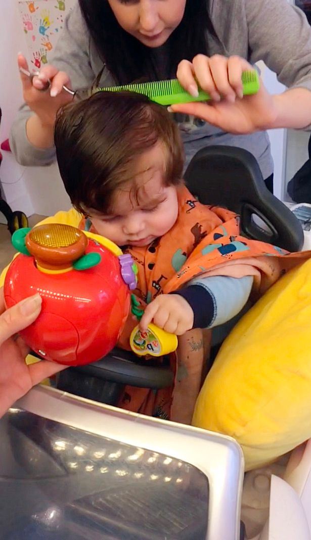 umur baru 15 bulan tapi dah 7 kali gunting rambut