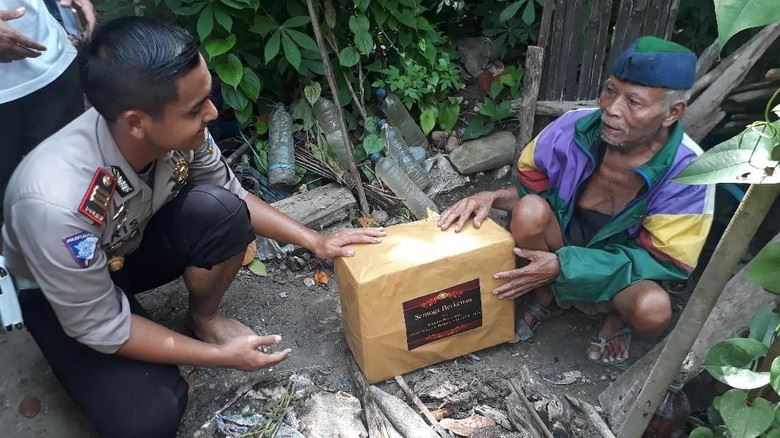 merajuk punya pasal, 32 tahun tinggal kat hutan