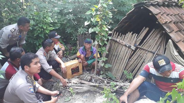 merajuk punya pasal, 32 tahun tinggal kat hutan