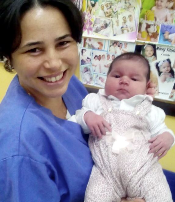 Perut besar disangka anak kembar rupanya lahir bayi 