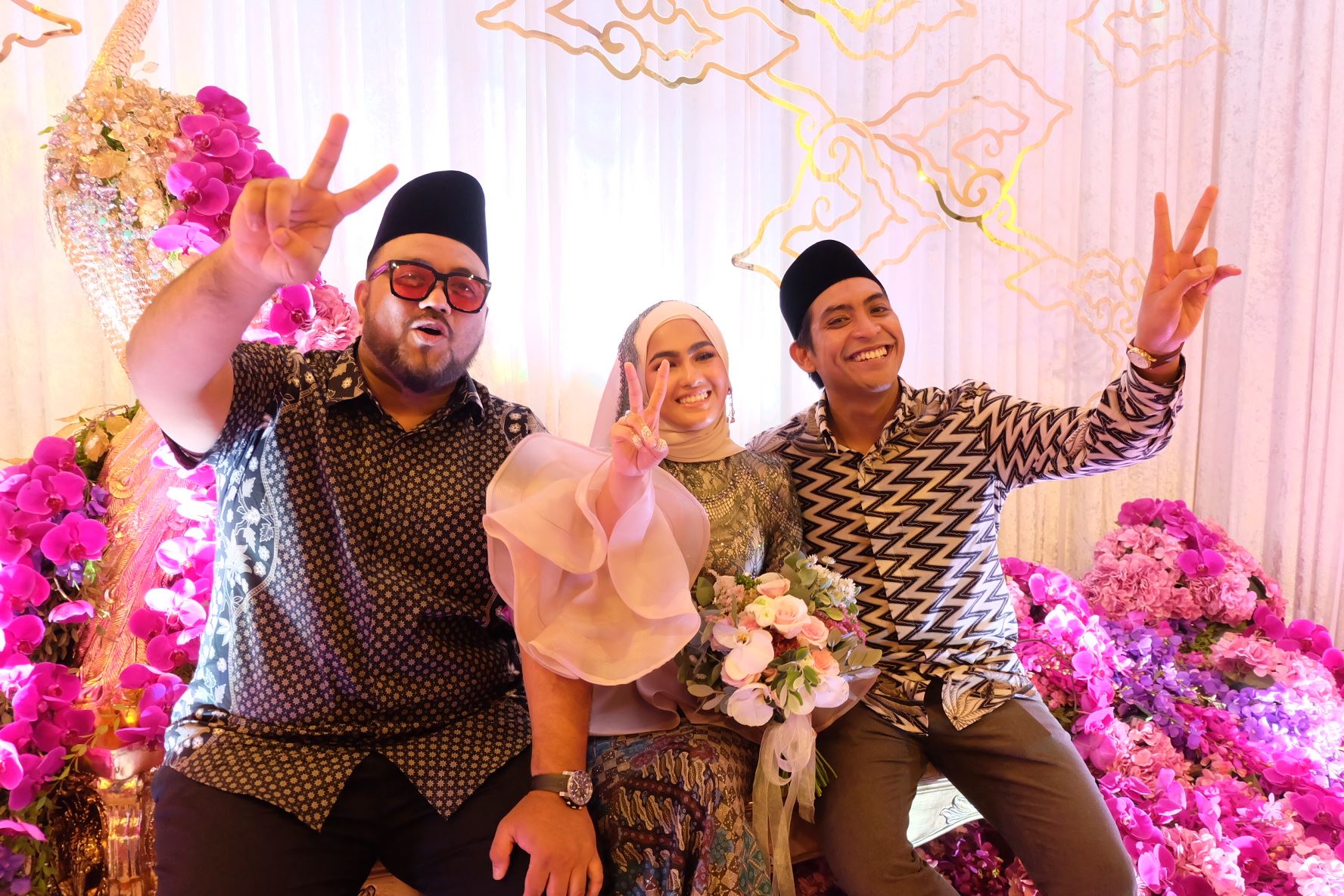 gambar-gambar di majlis pertunangan elfira loy dan sufian suhaimi