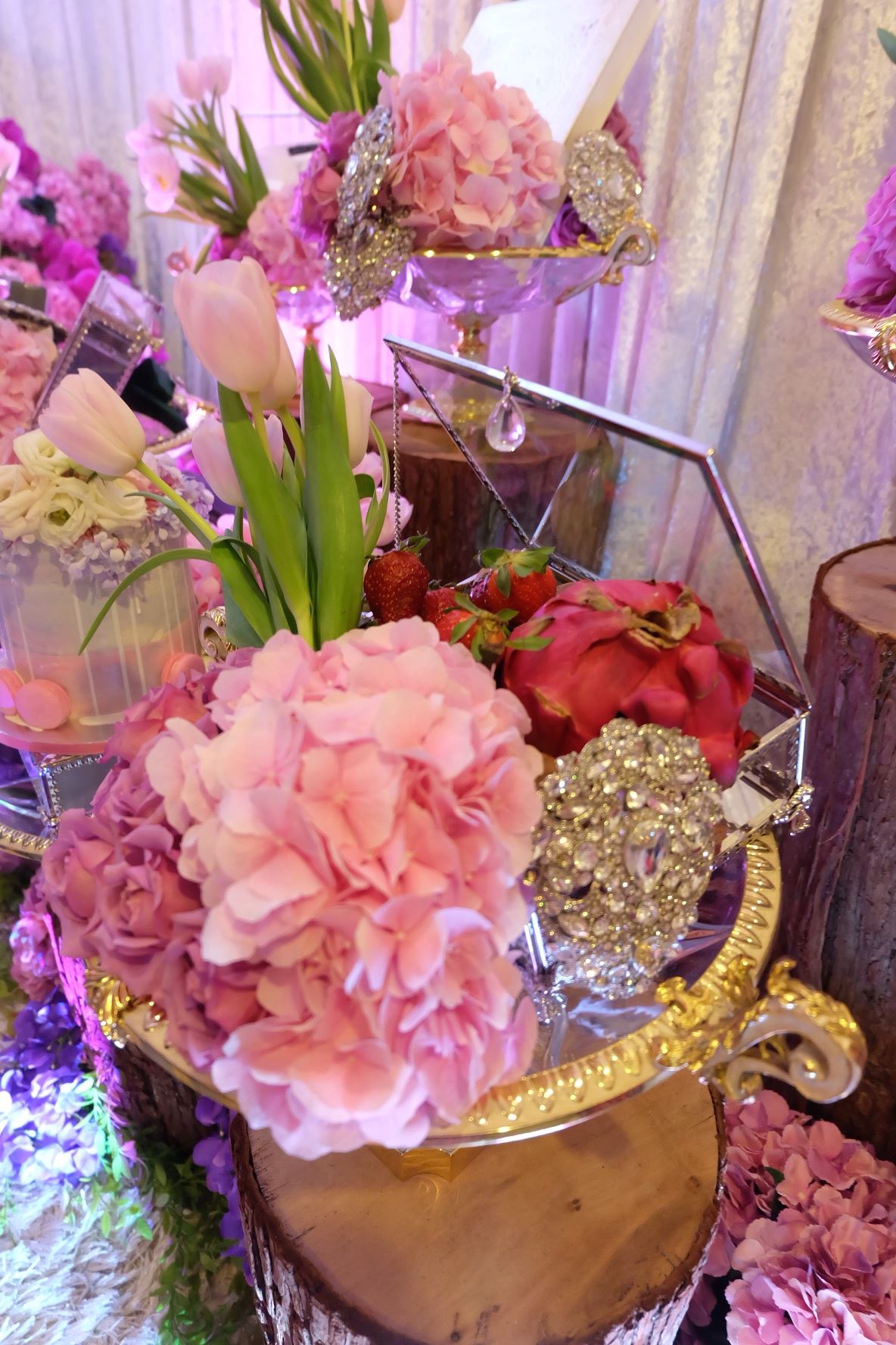 gambar-gambar di majlis pertunangan elfira loy dan sufian suhaimi