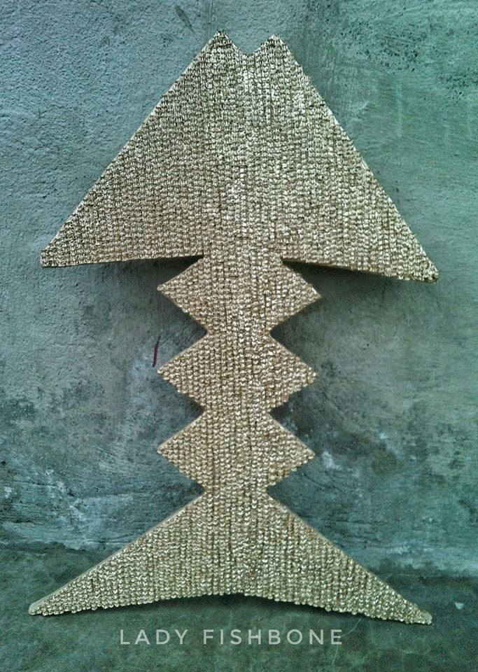 gadis ini tak buang tulang ikan lepas makan sebab nak jadikan lukisan