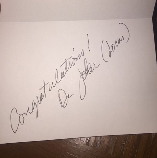 the joker sambut bayi baru lahir, gaya doktor ini menghiburkan