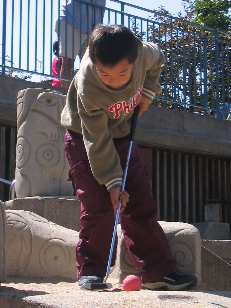 sekolah rendah di china ajar main golf sebab nak pelajar jadi beradab