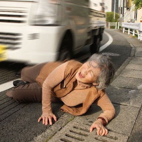 nenek umur 89 tahun ini lebih fotogenik dan kreatif dari kebanyakkan kita