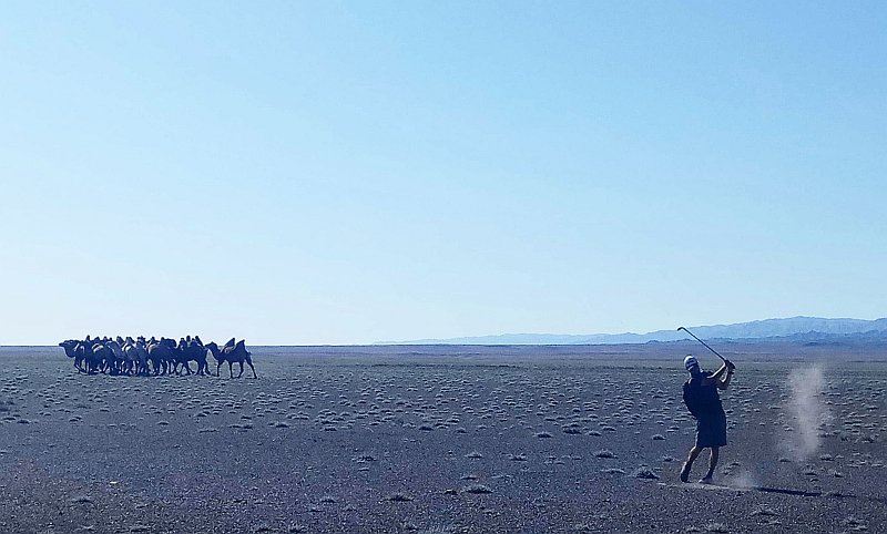 pukulan golf paling panjang di dunia ini selama 82 hari, 20,093 pukulan