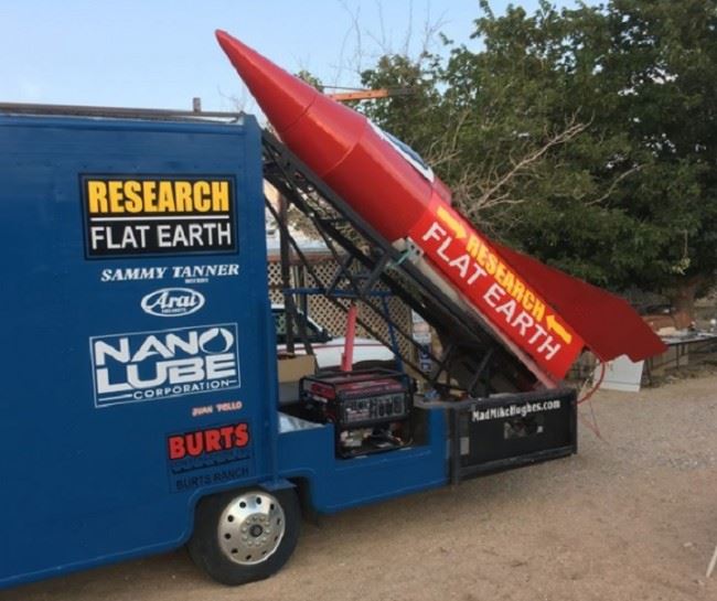 lelaki cipta jet sendiri sebab nak buktikan teori bumi itu rata