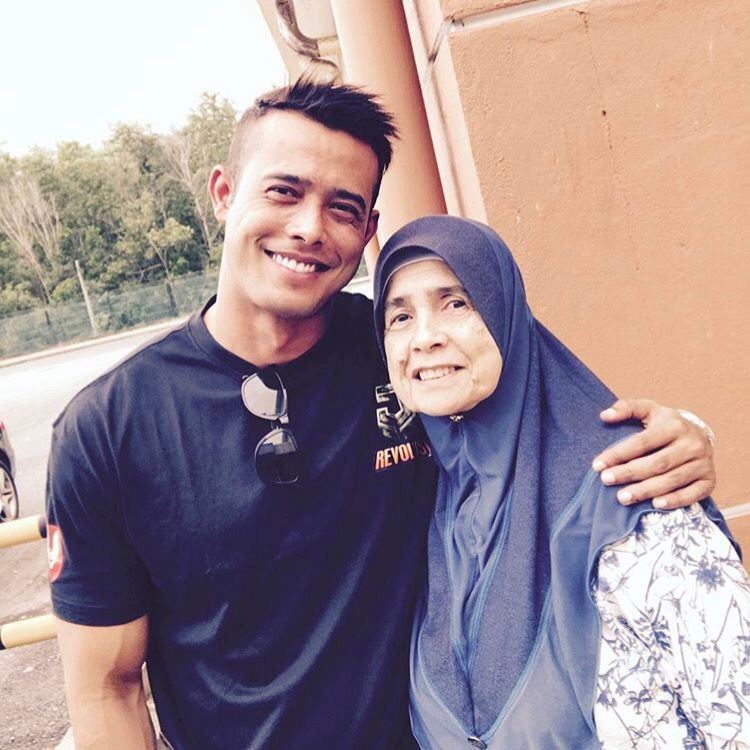 zul ariffin hilang arah tuju selepas pemergian ibu tersayang
