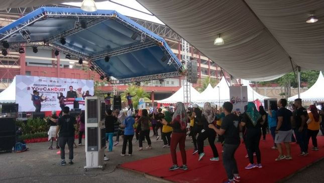 hanya klik dan skrol, duit masuk poket pun kembung