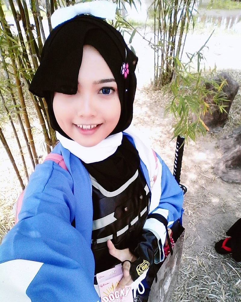 berhijab tak halang gadis dari malaysia ini menggayakan watak anime