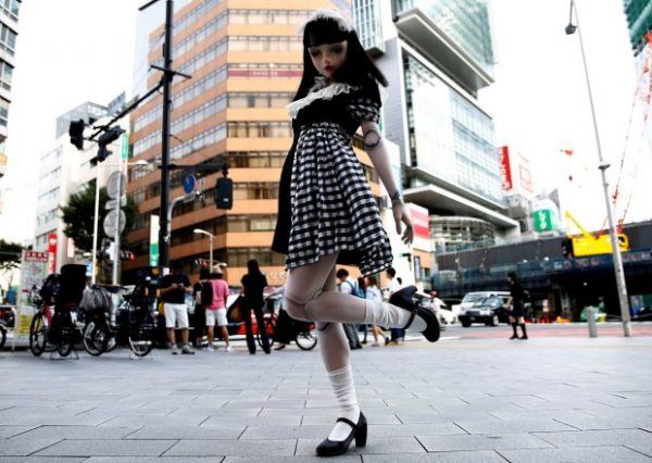 anak patung bernyawa ini comel tapi menyeramkan