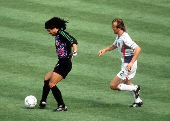 5 penjaga gol ini pernah jaringkan puluhan gol sepanjang karier