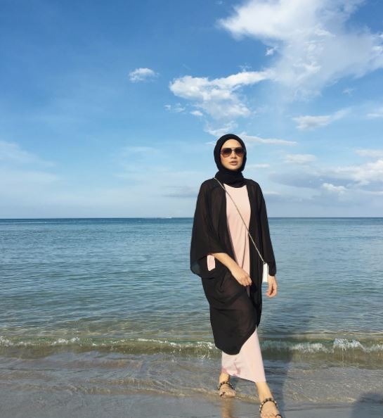 cantik betul ootd neelofa bercuti di thailand 