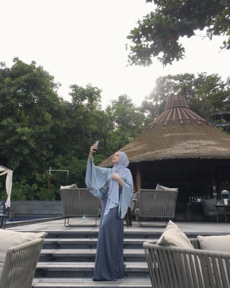 cantik betul ootd neelofa bercuti di thailand 