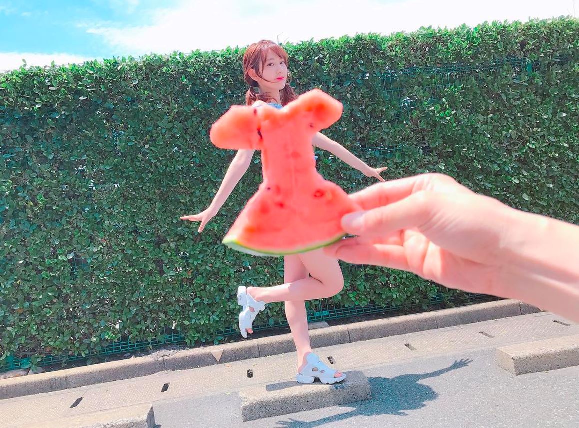 trend baju tembikai dari jepun, kini di malaysia. fasha sanda salah seorang darinya