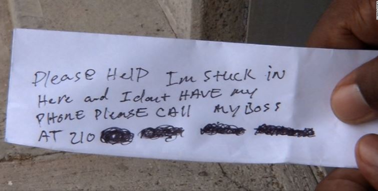 suara keluar dari mesin atm, lelaki terperangkap hulur nota minta diselamatkan