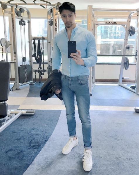 percaya tak umur lelaki handsome ni 50 tahun ?