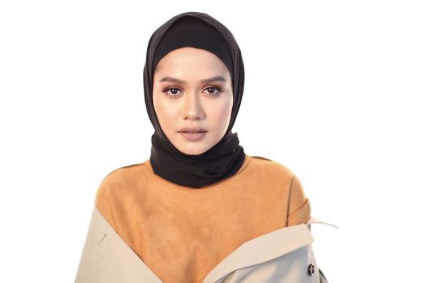 alhamdulillah ! liyana jasmay sudah bertudung 