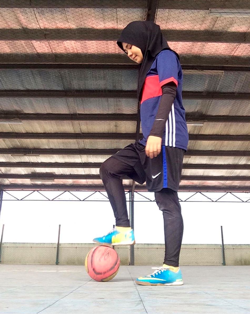 minat terhadap bola sepak, gadis cantik ini tolak tawaran jadi model