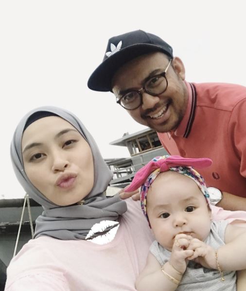 suami adira mengaku rapat dengan pelakon wanita bernama 