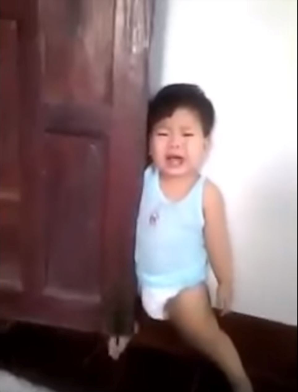 Video: Comelnya baby ni, umur belum setahun dah pandai 