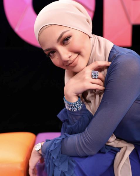 ibu dedah asal usul nama neelofa 
