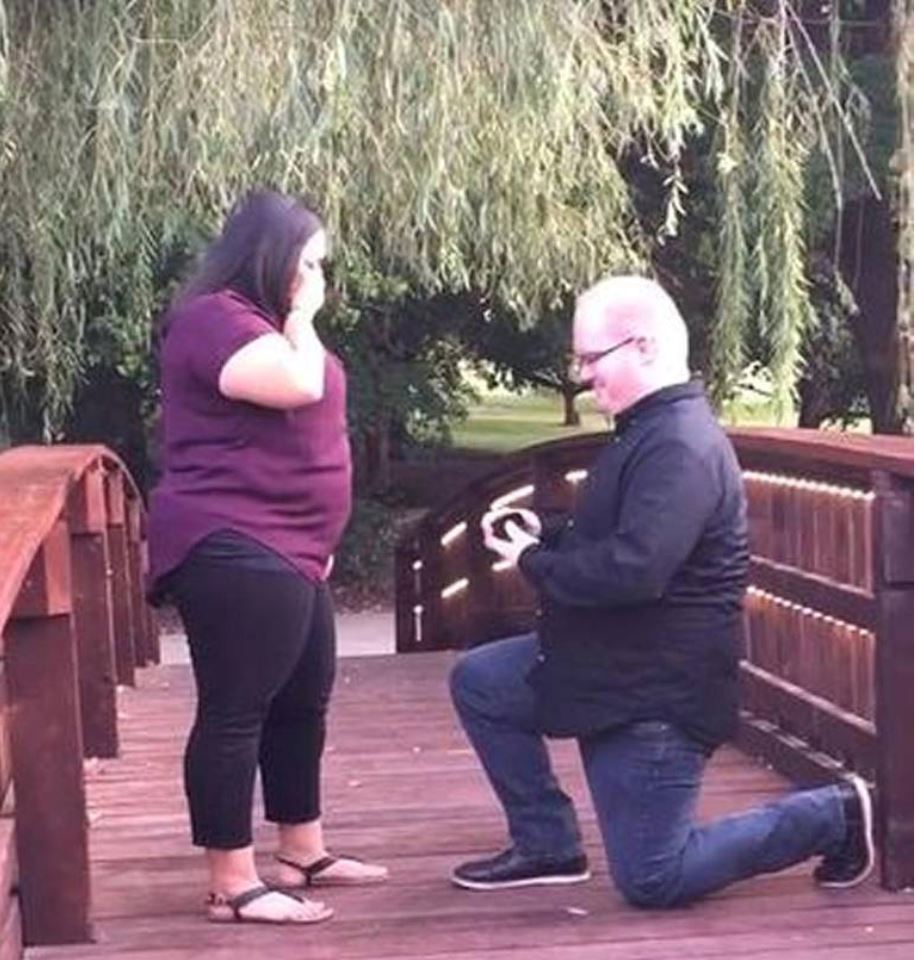 cincin berlian rm13 ribu jatuh dalam tasik ketika melamar kekasih