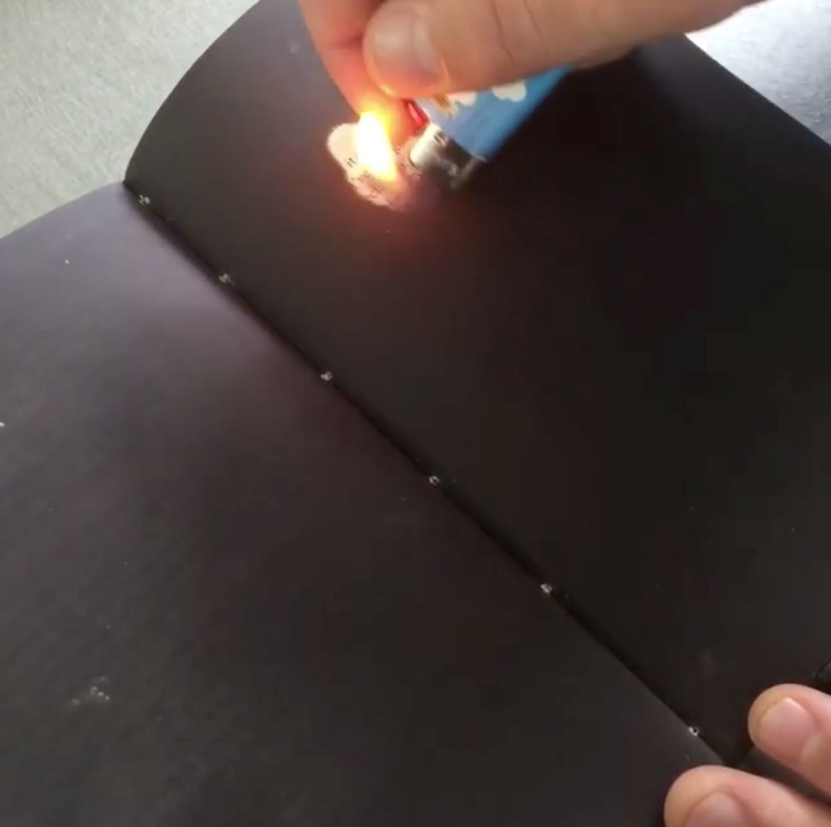 kena bakar buku ini dulu, baru boleh baca isi kandungannya