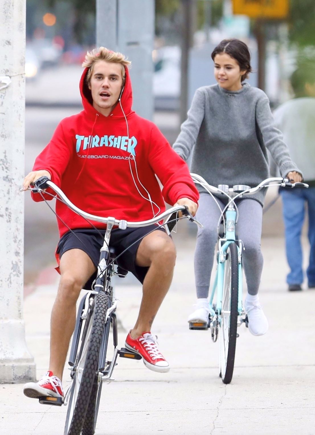 selepas 10 bulan bersama the weeknd, selena gomez kembali pada justin bieber